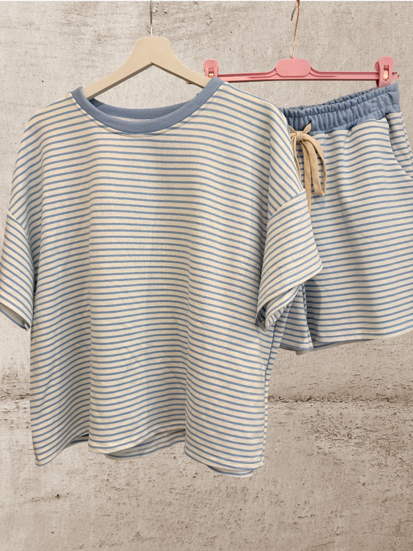 Set Damen hellblau gestreift Blogger Style