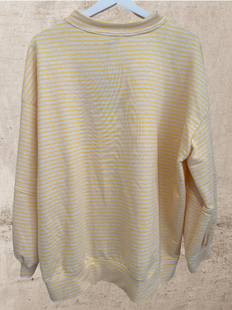 Oversize Sweater gelb Creme gestreift Blogger Style
